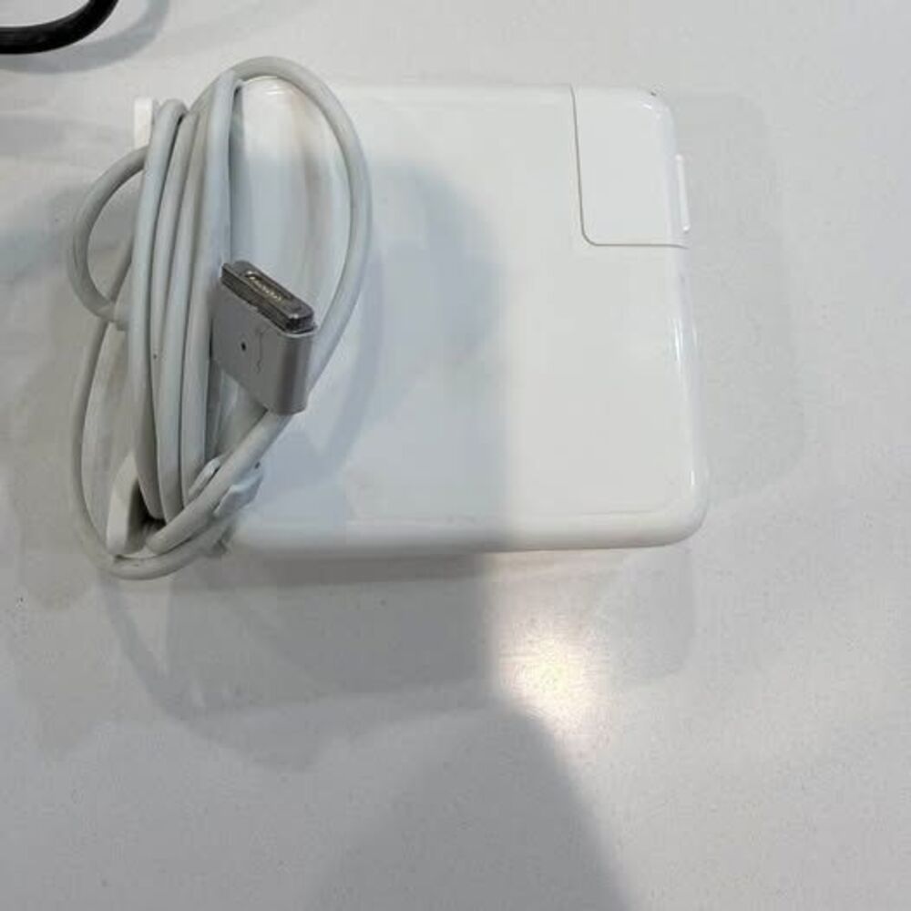 Apple MagSafe 2 Power Adapter - Picture 1 of 1